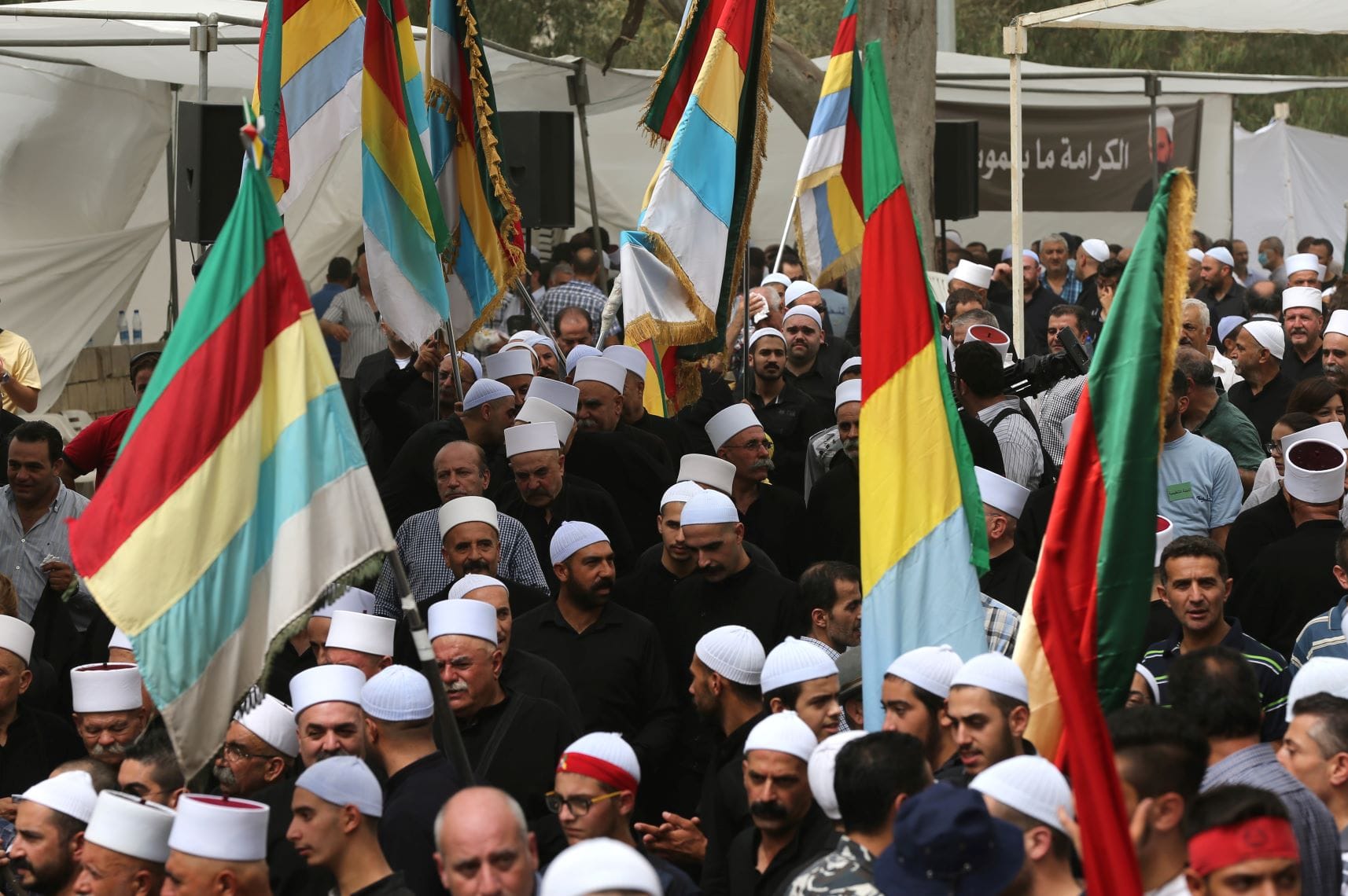 دروزەکانی سووریا داوای دەوڵەتی سەربەخۆ دەکەن 9 دیمەنێک لە خۆپیشاندانی دروزەکان لە سوەیدا فۆتۆ AP